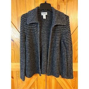 Gianni Petite Charcoal cardigan size medium (4633)￼